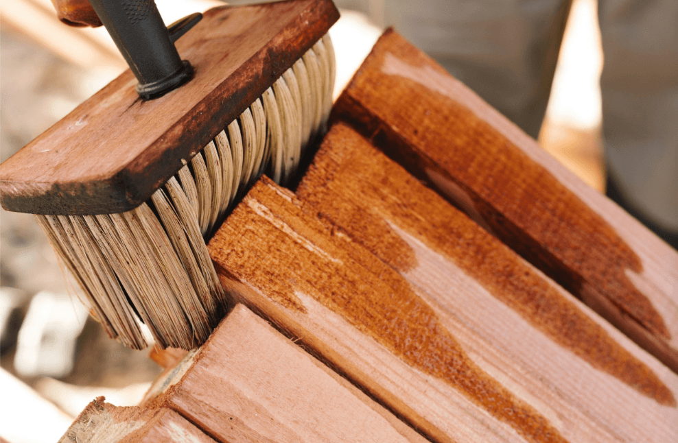 Conoce cuáles son los 5 tipos de barnices para madera que necesitas para tu hogar y oficina